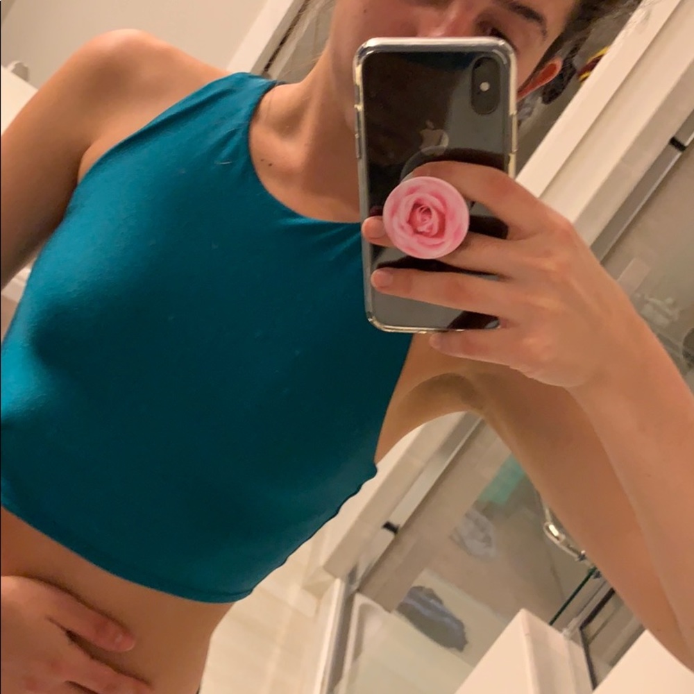CUte turquoise workout top